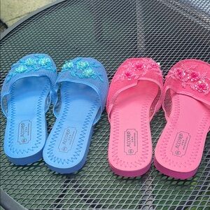Accord set of 2 Blue and Pink Floral Sandals